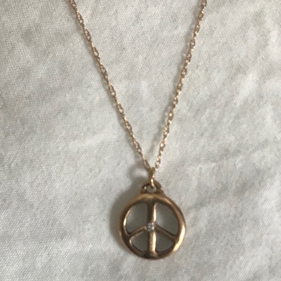 14k with Diamond small peace sign - Picture 2 of 4